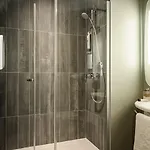 Ibis Chateau De