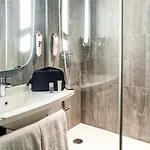 Ibis Chateau De 3*