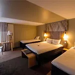 Ibis Chateau De Hotel