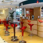 Ibis Chateau De 3*