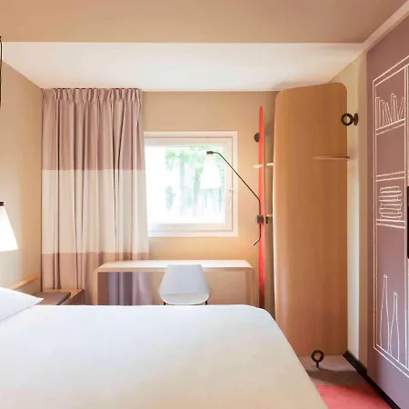 Ibis Chateau De 3* فونتانبلو