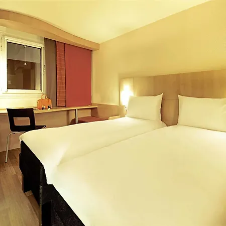 מלון Ibis Chateau De פונטנבלו