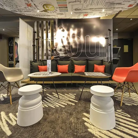 Ibis Chateau De מלון 3*