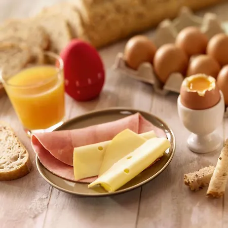 Ibis Chateau De מלון