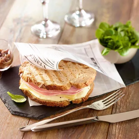 Ibis Chateau De מלון 3*