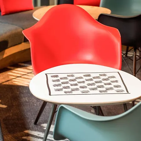 Ibis Chateau De 3* פונטנבלו