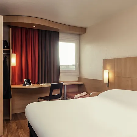 Ibis Chateau De