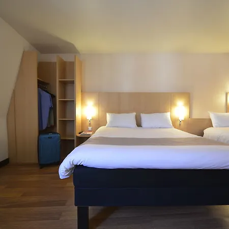 מלון Ibis Chateau De פונטנבלו