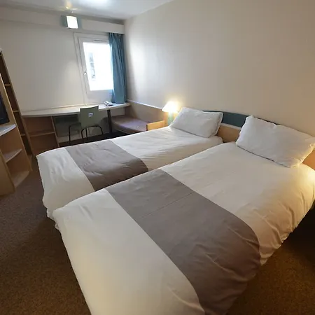 Hotel Ibis Chateau De