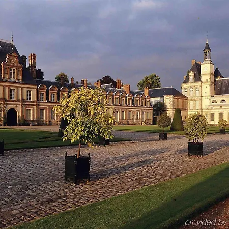 Ibis Chateau De