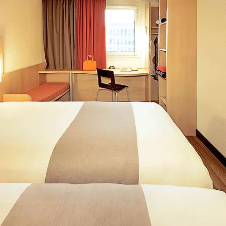 Ibis Chateau De 3*