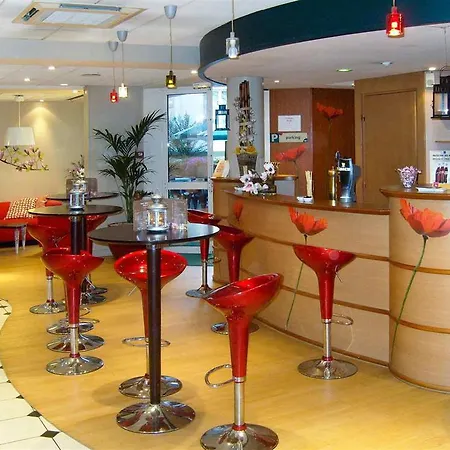 Ibis Chateau De 3*