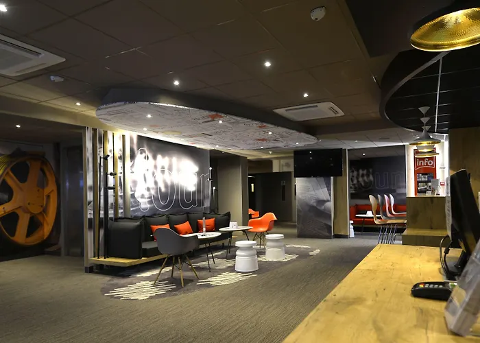 Hotel Ibis Chateau De 3*