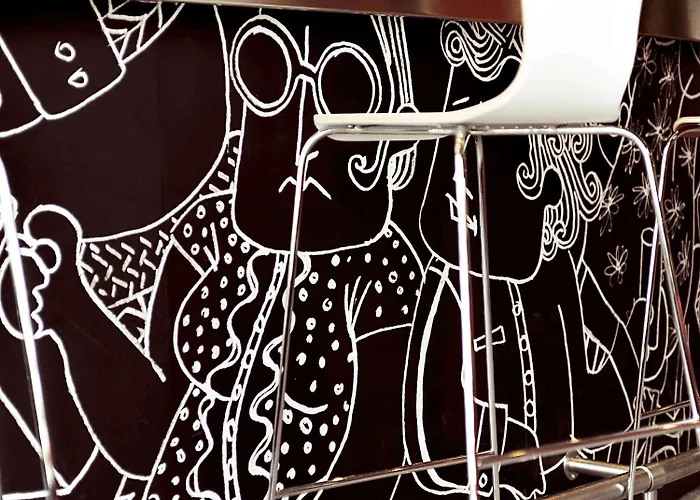 Ibis Chateau De Hotel 3*