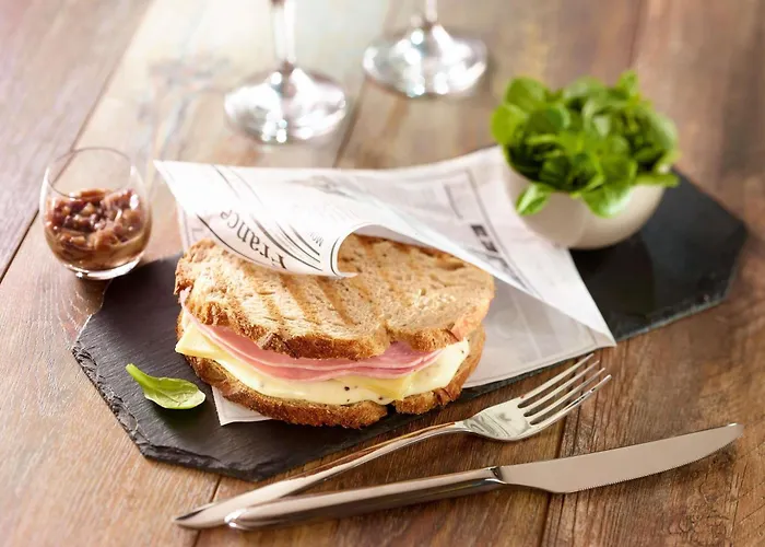 Ibis Chateau De Hotel 3*