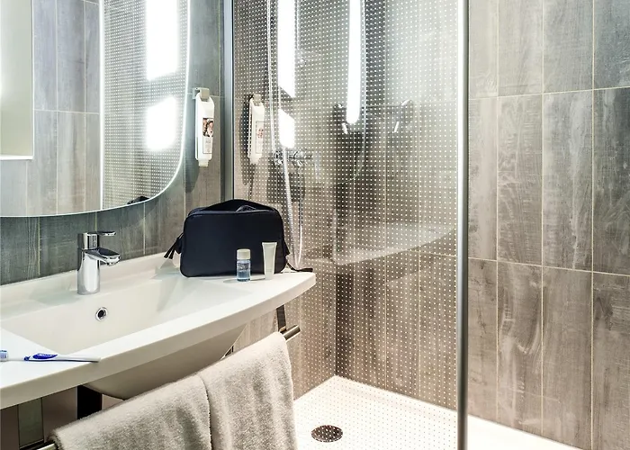 Ibis Chateau De 3*