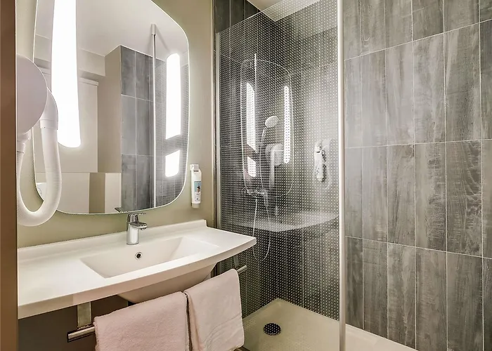 Ibis Chateau De Отель Фонтенбло