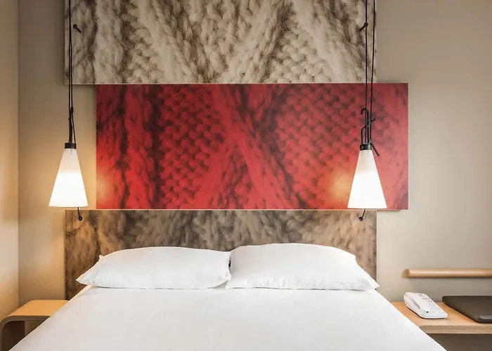 Отель Ibis Chateau De Фонтенбло