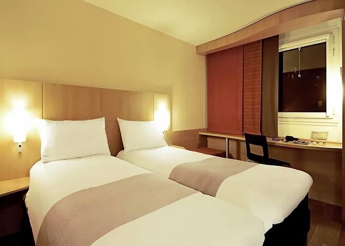 Ibis Chateau De 3* Фонтенбло