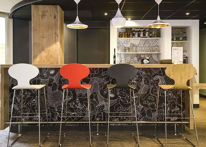 Ibis Chateau De Отель Фонтенбло