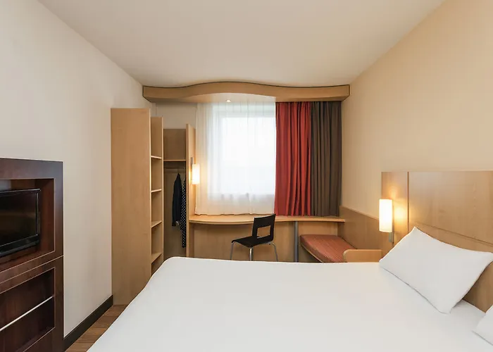 Ibis Chateau De Fontainebleau