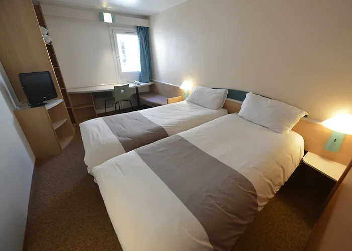 Hotel Ibis Chateau De