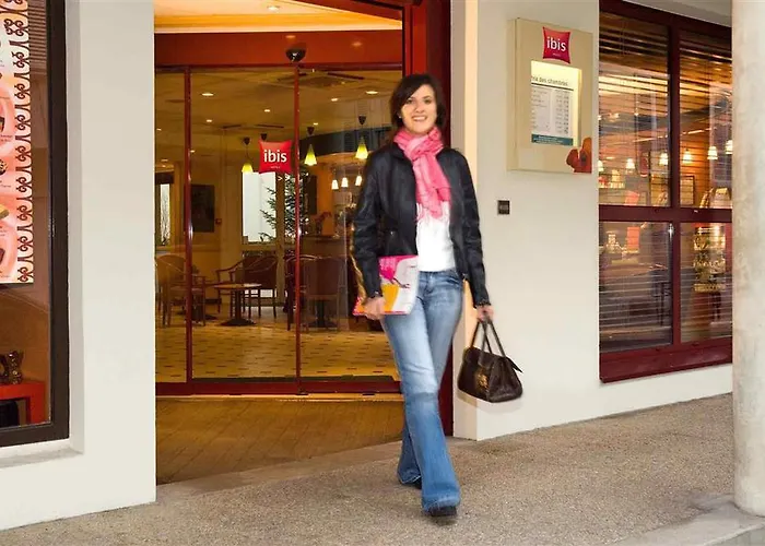Hotel Ibis Chateau De